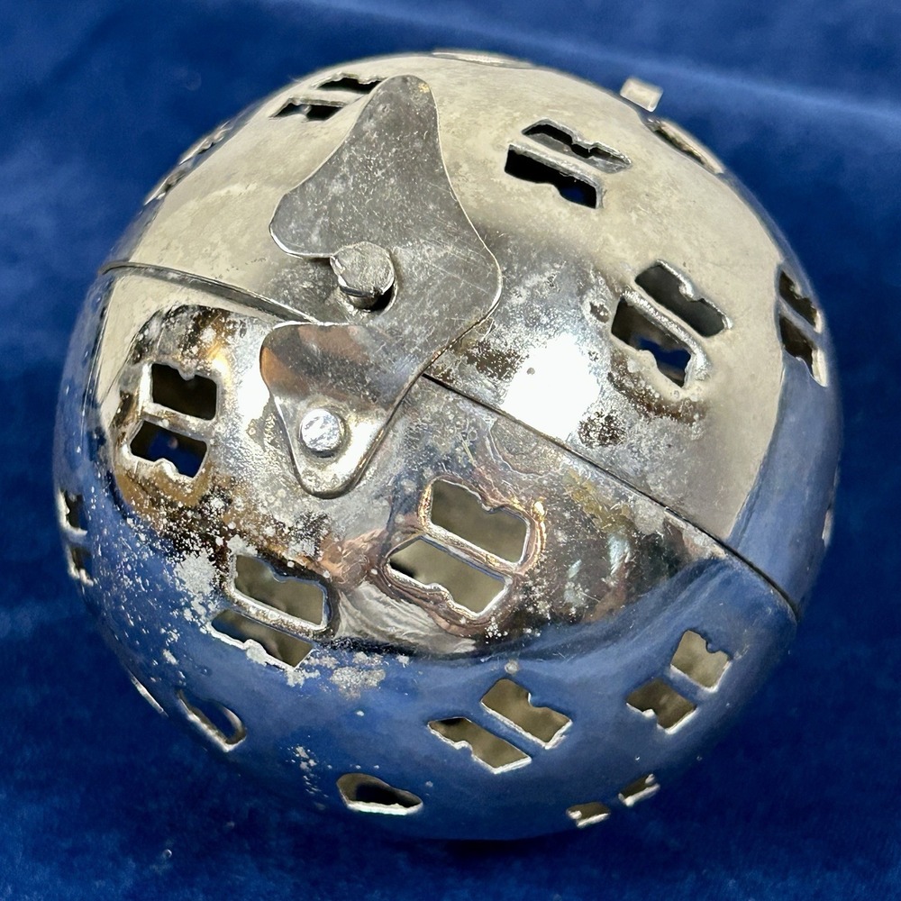 Vintage Silverplate Friendship Ball Potpourri Holder Ornament Pomander